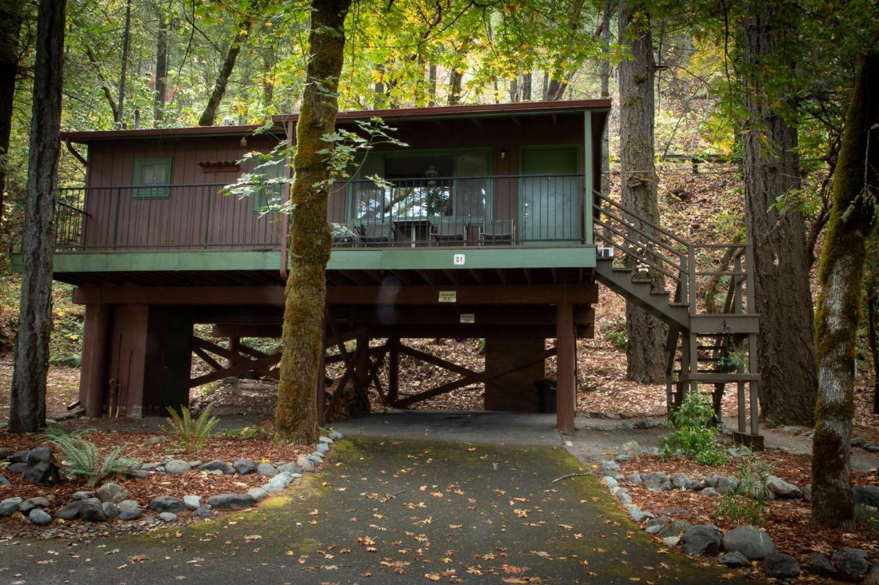 Morrisons Rogue River Lodge Merlin Exterior foto