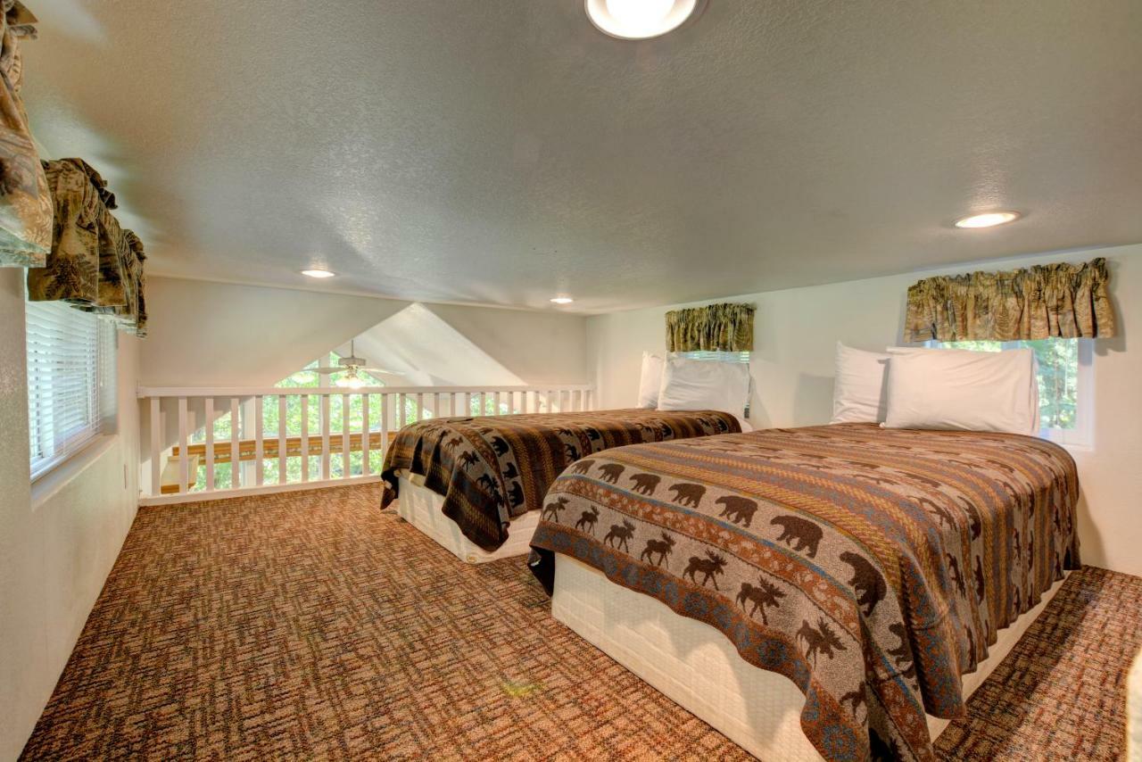 Morrisons Rogue River Lodge Merlin Exterior foto