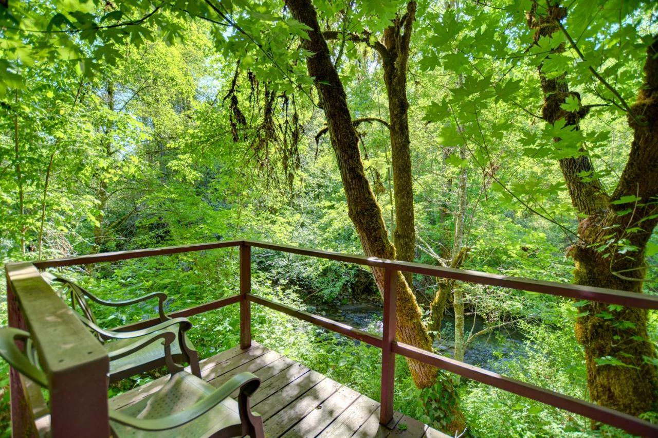 Morrisons Rogue River Lodge Merlin Exterior foto